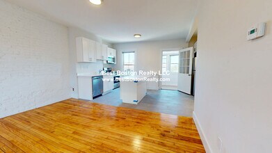 37 Laurel St in Somerville, MA - Building Photo - Building Photo