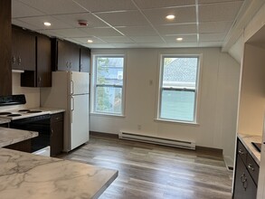 1-3 Valley Rd in Swampscott, MA - Building Photo - Building Photo