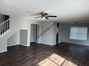 8139 Brisbane in Converse, TX - Building Photo - Building Photo