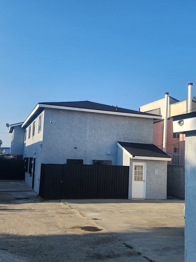 1451 W 146th St, Unit B in Gardena, CA - Building Photo - Building Photo