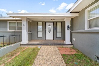 4402 16th St in Lubbock, TX - Building Photo - Building Photo