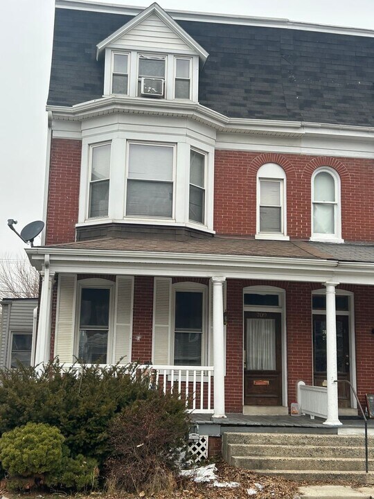 709 Pennsylvania Ave in York, PA - Building Photo