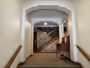 Redside - The Mulholland in Seattle, WA - Foto de edificio - Interior Photo