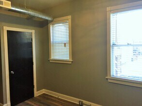 5737 Kentucky Ave in Pittsburgh, PA - Building Photo - Building Photo