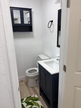 710 E Crenshaw St in Tampa, FL - Foto de edificio - Building Photo