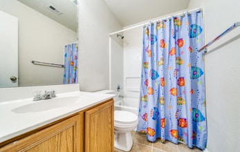 8914 Kestrel Oak in Converse, TX - Foto de edificio - Building Photo