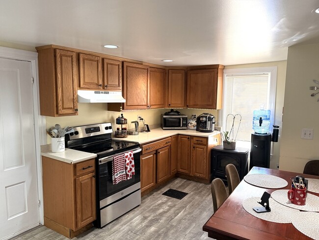 75 Lincoln St in Waltham, MA - Building Photo - Building Photo