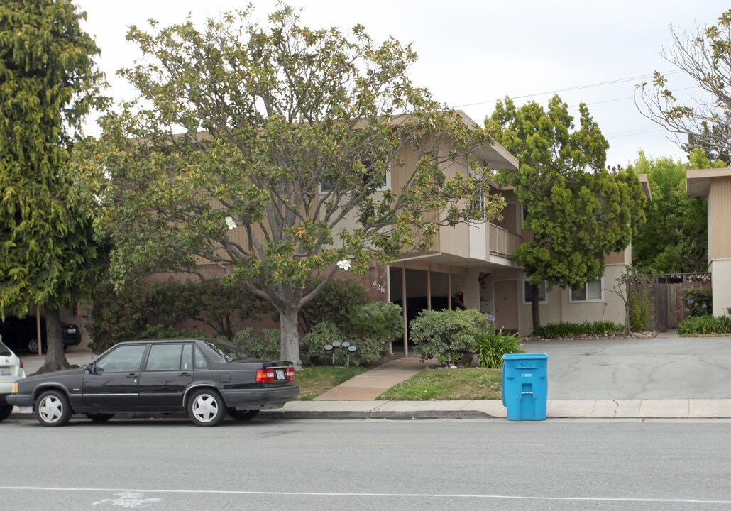 426 E 16th Ave in San Mateo, CA - Foto de edificio