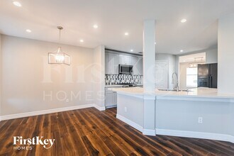 8003 Ginger Park Dr in Baytown, TX - Foto de edificio - Building Photo