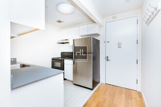 METROPOLITAN AVENUE in Brooklyn, NY - Building Photo - Building Photo