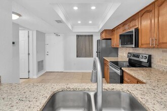 4902 38th Way S in St. Petersburg, FL - Building Photo - Building Photo