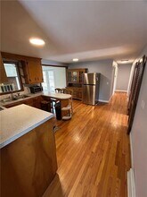 75 Hopeworth Ave in Bristol, RI - Building Photo - Building Photo