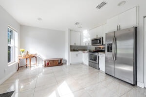 2449 Saranac Ave in West Palm Beach, FL - Building Photo - Building Photo