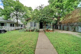 2002 Willow St in Austin, TX - Foto de edificio - Building Photo