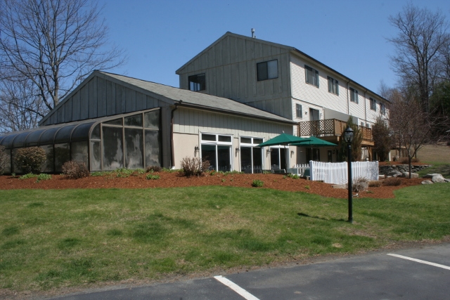 Oak Knoll in White River Junction, VT - Building Photo