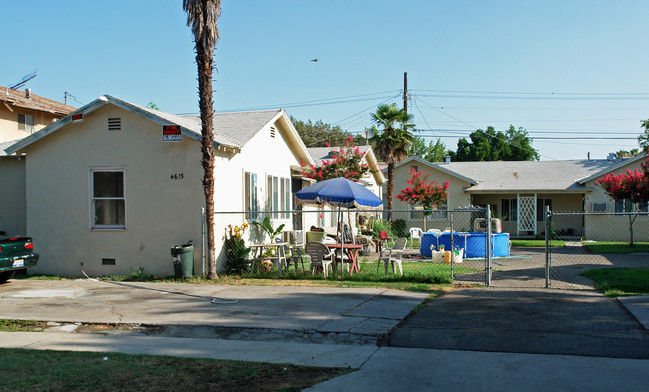 4615 E Washington Ave in Fresno, CA - Building Photo - Building Photo