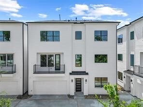 2510 Gray St in Houston, TX - Building Photo