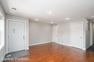 350 Cleveland Ave N in St. Paul, MN - Building Photo - Building Photo