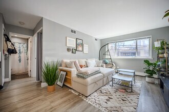 515 W Wrightwood Ave in Chicago, IL - Building Photo - Building Photo