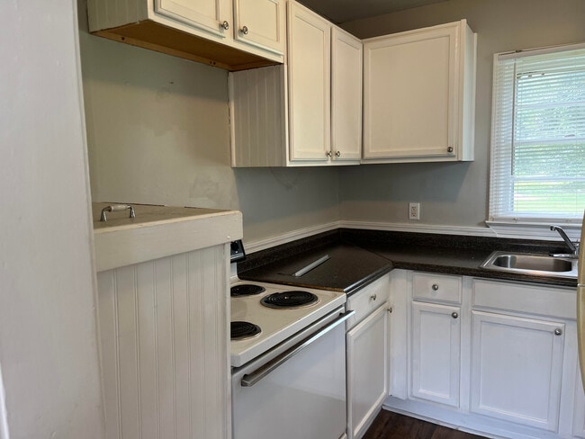 713 Tallman Cir in Midway Park, NC - Building Photo - Building Photo
