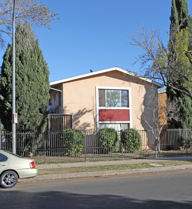 7318 Milwood Ave in Canoga Park, CA - Building Photo