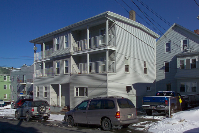 550-552 3rd St in Fall River, MA - Building Photo - Building Photo