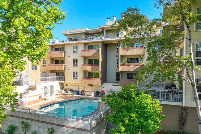 El Dorado Apartments