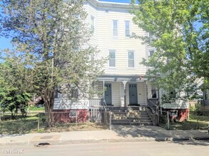 21 Thorndike St in Somerville, MA - Building Photo - Building Photo