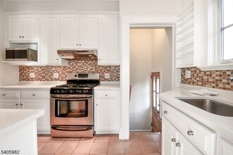 133 Pine Grove Ave in Summit, NJ - Building Photo - Building Photo