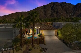 53220 Avenida Navarro in La Quinta, CA - Building Photo