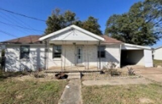 2109 Kathleen St in Jonesboro, AR - Building Photo