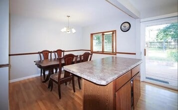 3904 Bowdoin St in Des Moines, IA - Building Photo - Building Photo