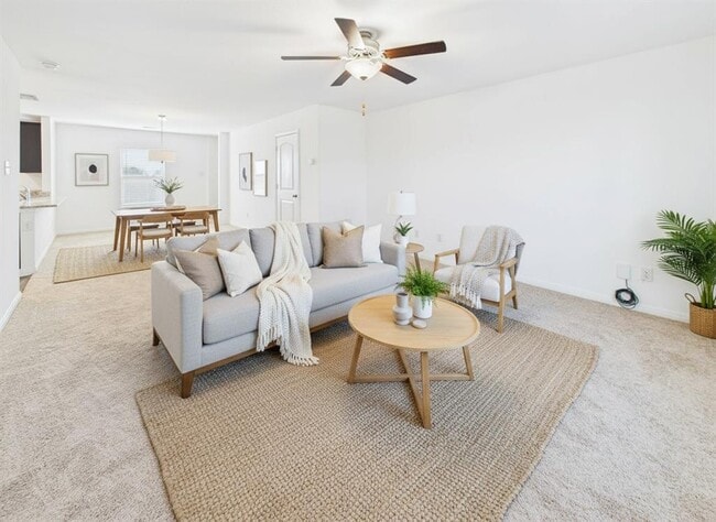 525 Riverdale Dr in Jarrell, TX - Building Photo - Building Photo