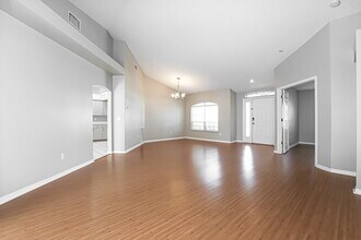 2909 Starmount Dr in Valrico, FL - Building Photo - Building Photo