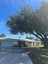 355 Spring Lake Blvd NW in Port Charlotte, FL - Building Photo