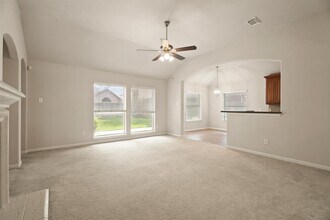 308 Green Cedar Dr in League City, TX - Building Photo - Building Photo