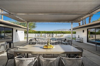 505 N Camino Real in Palm Springs, CA - Building Photo - Building Photo