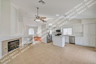 832 Seco Verde Ave in Henderson, NV - Building Photo - Building Photo