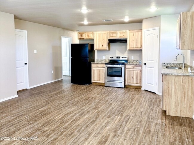 1706 Teak Ave in Lubbock, TX - Building Photo - Building Photo