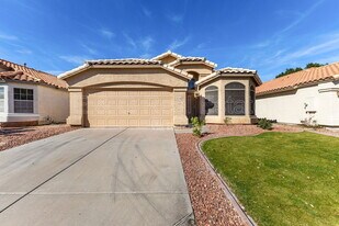 1180 W Jeanine Dr in Tempe, AZ - Building Photo