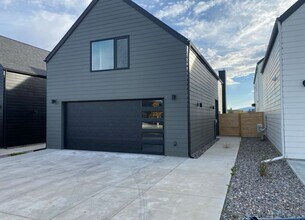 2957 S 27th Ave in Bozeman, MT - Building Photo - Building Photo