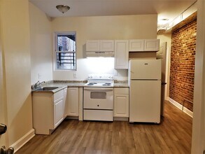 2608 Maryland Ave in Baltimore, MD - Foto de edificio - Building Photo