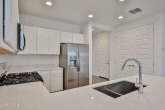 17368 W Smoketree Dr in Surprise, AZ - Building Photo - Building Photo