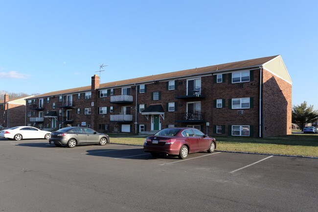 Hamilton Park in Levittown, PA - Foto de edificio - Building Photo