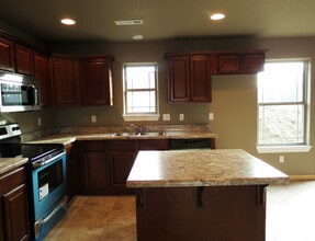 1601 Omaha Dr in Prairie Grove, AR - Building Photo - Building Photo