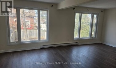 1402 Everton St in Pickering, ON - Building Photo - Building Photo