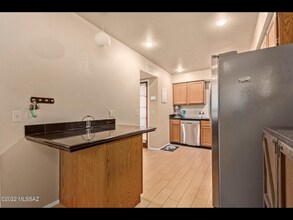 3690 N Country Club Rd in Tucson, AZ - Foto de edificio - Building Photo