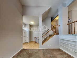 2409 Courtyard Cir in Aurora, IL - Foto de edificio - Building Photo