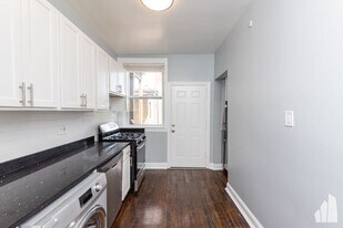 312 Lee St in Evanston, IL - Building Photo