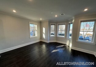 80 N Beacon St, Unit 1 in Boston, MA - Building Photo - Building Photo
